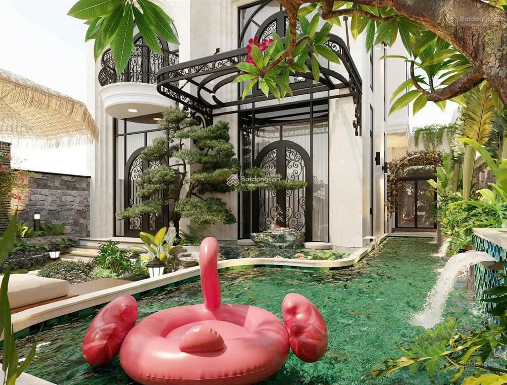 Bán bt geleximco  dt 200m2  thang máy  full nội thất tiền tỷ đá thạch anh  bể bơi  bể cá koi