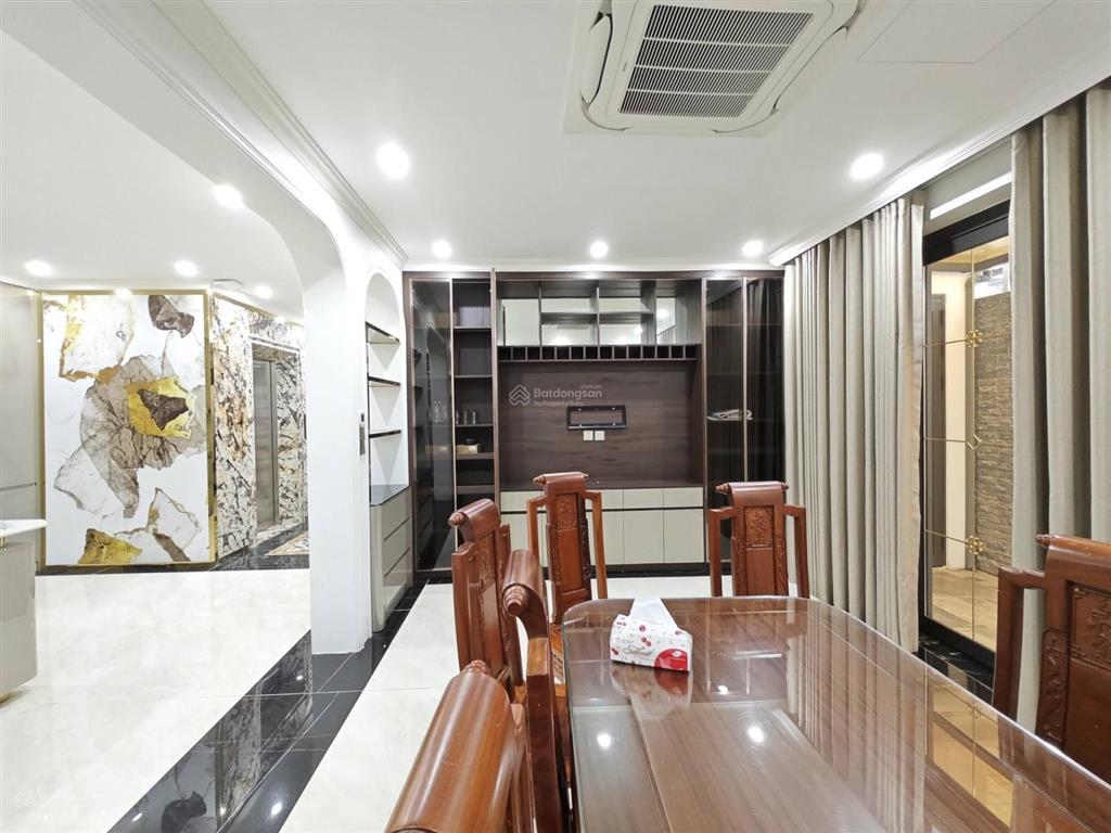 Bán bt kđt văn phú  hà đông dt 200m2  thang máy  dàn pin năng lượng mặt trời full mái  ở sướng