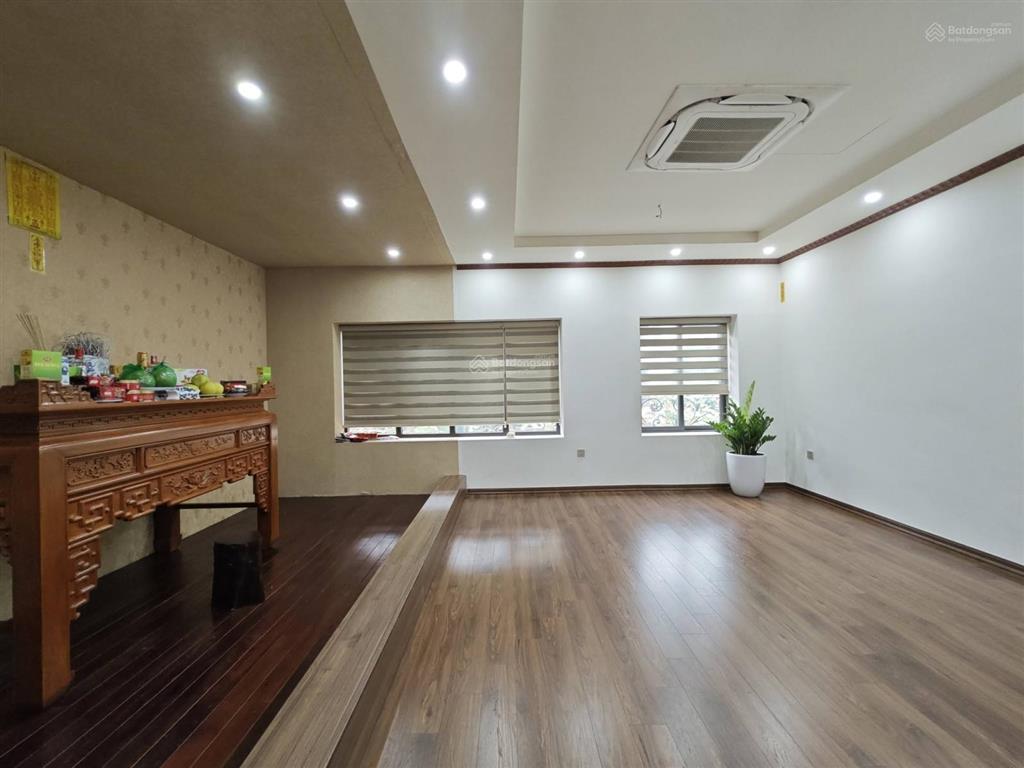 Bán bt kđt văn phú  hà đông dt 200m2  thang máy  dàn pin năng lượng mặt trời full mái  ở sướng