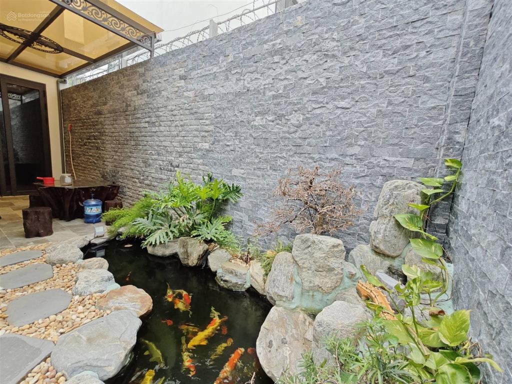 Bán bt kđt văn phú  hà đông dt 200m2  thang máy  dàn pin năng lượng mặt trời full mái  ở sướng