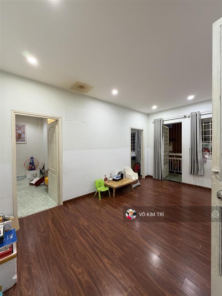 Quận 5 cc ngô quyền lầu 1 shr 69m2 2pn ban công view đẹp giá 4,8tỷ