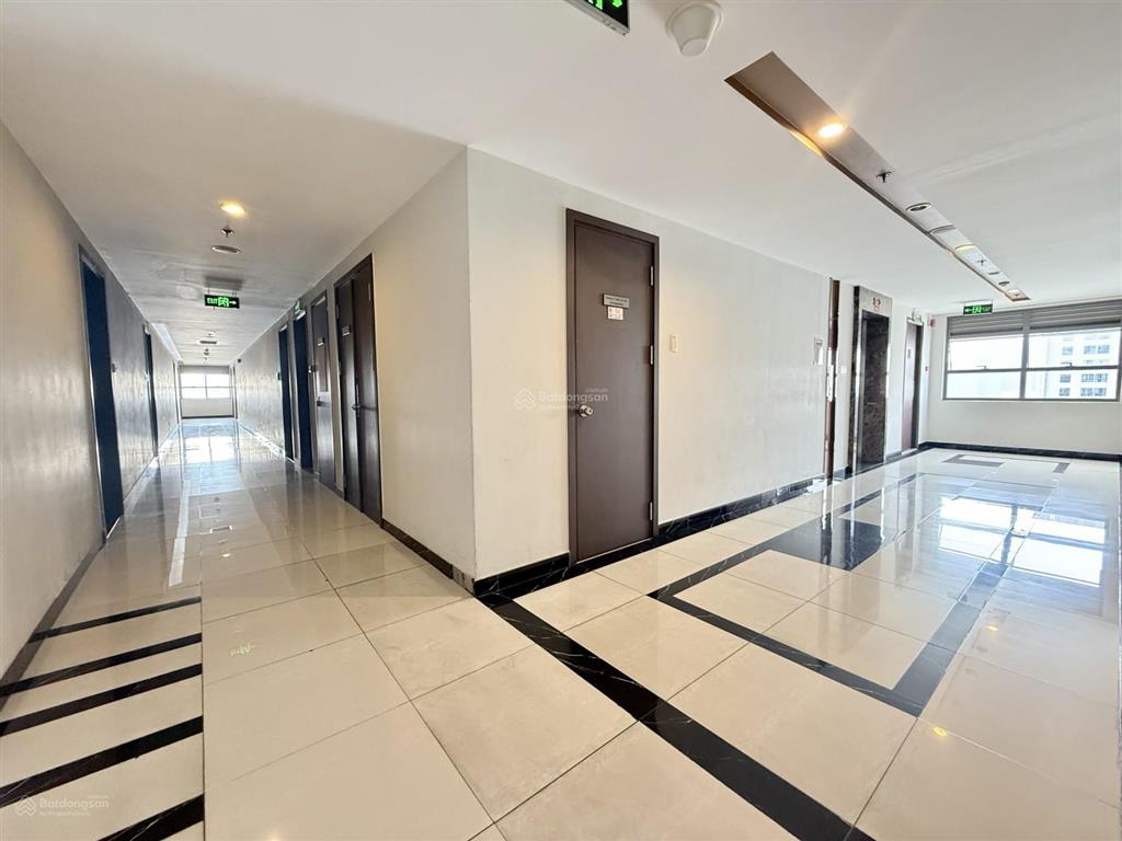 Bình thạnh cc wilton tower tầng 19 shr ban công view landmark 81 giá 7,5tỷ