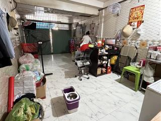 Quận 11 cc 162 nguyễn thị nhỏ tầng trệt 2mt shr dòng tiền 20tr giá 6tỷ
