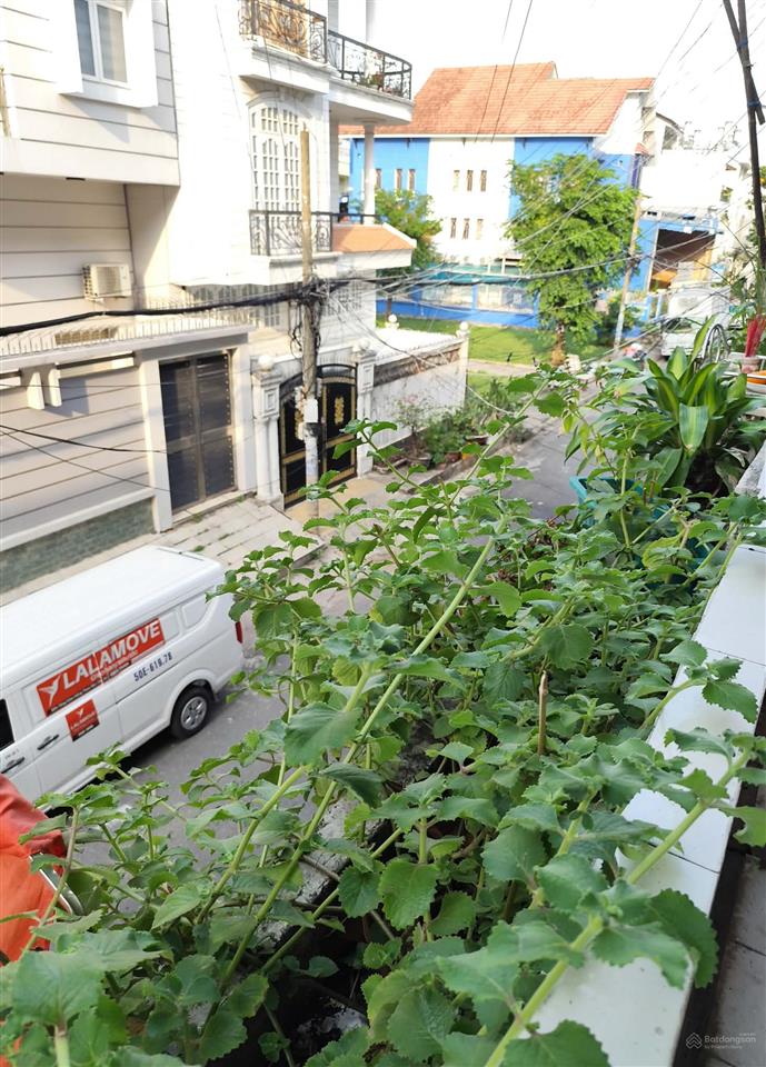 Quận 6 cc bình phú 2pn lầu 1 shr sát mega market giá 2,19 tỷ