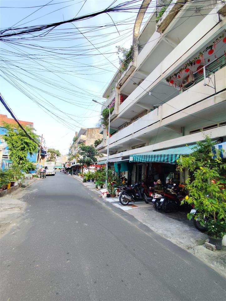 Quận 6 cc bình phú 2pn lầu 1 shr sát mega market giá 2,19 tỷ