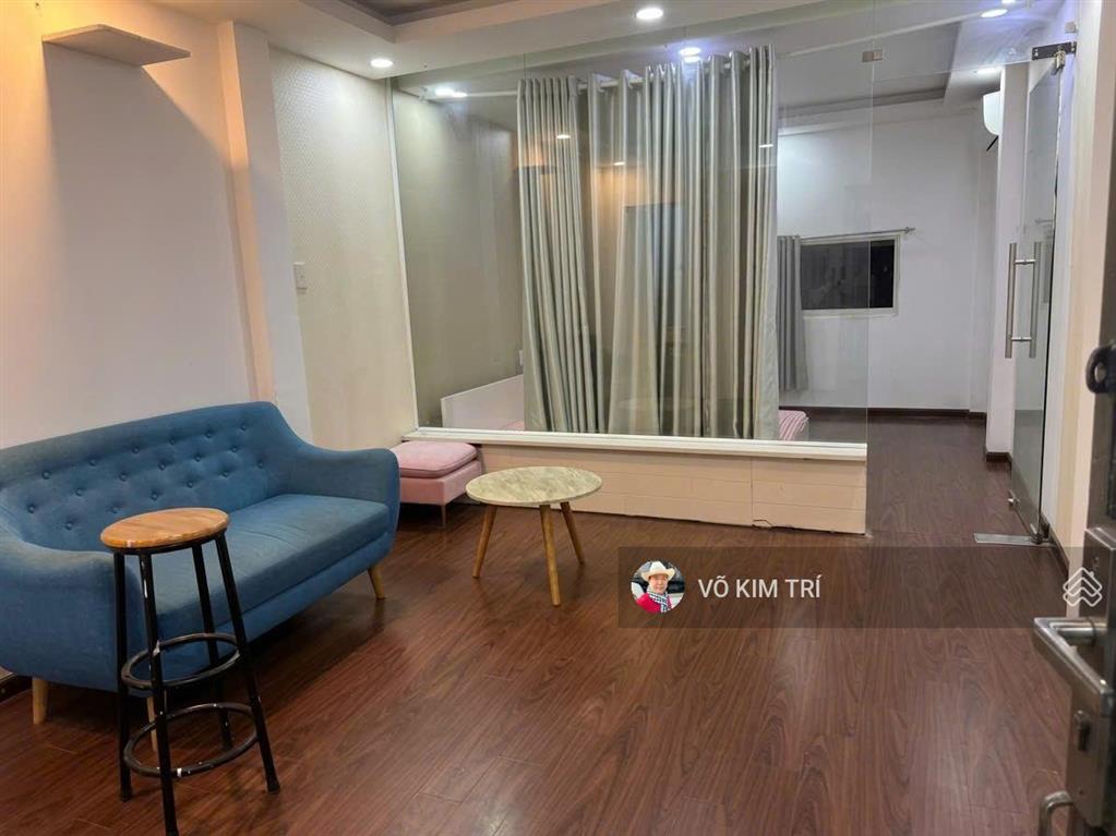 Quận 1 cc cống quỳnh sát coopmart tầng 4 shr giá 2,3 tỷ