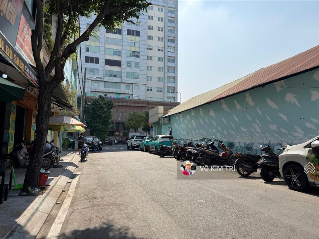 Quận 1 cc lý văn phức tầng 1 shr 2pn 2wc giá 4,1 tỷ
