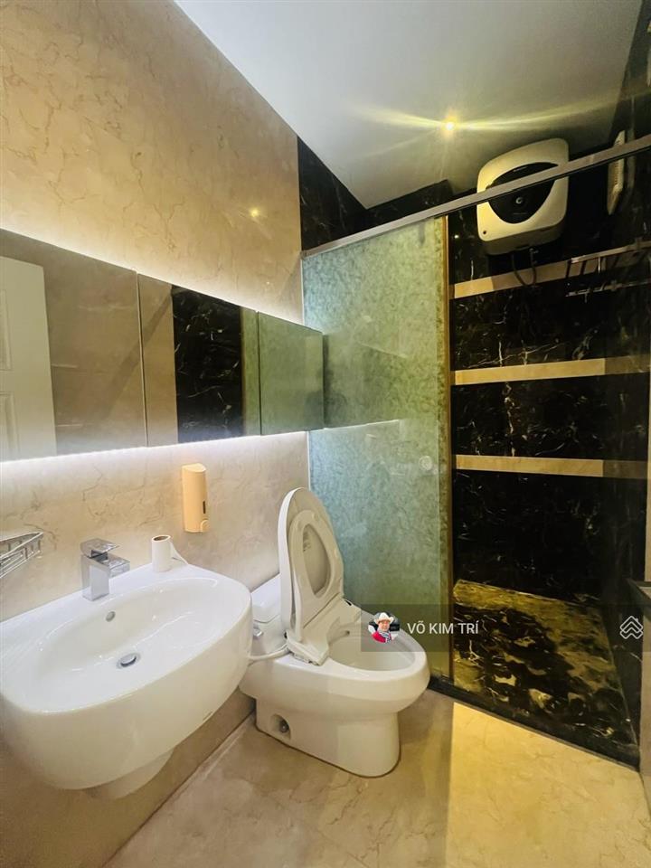 Quận 1 cc phan liêm lầu 1 shr 44,5m ban công view đẹp giá 4,35 tỷ