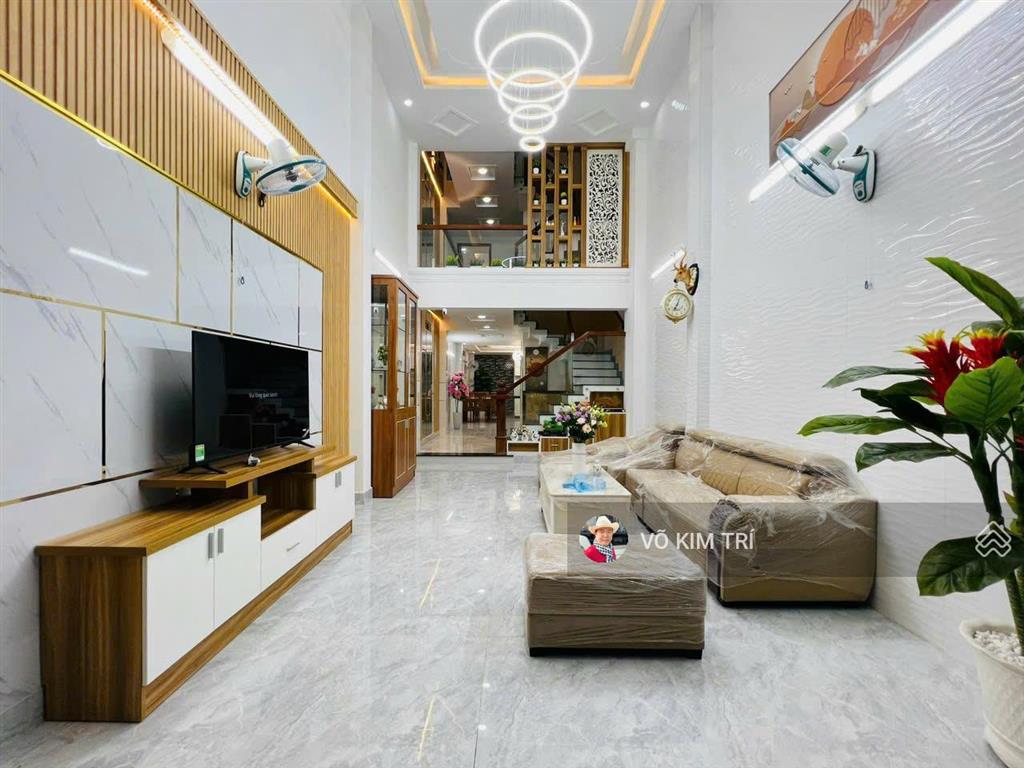 Gò vấp 5pn 6wc thang máy giá đầu tư 10 tỷ