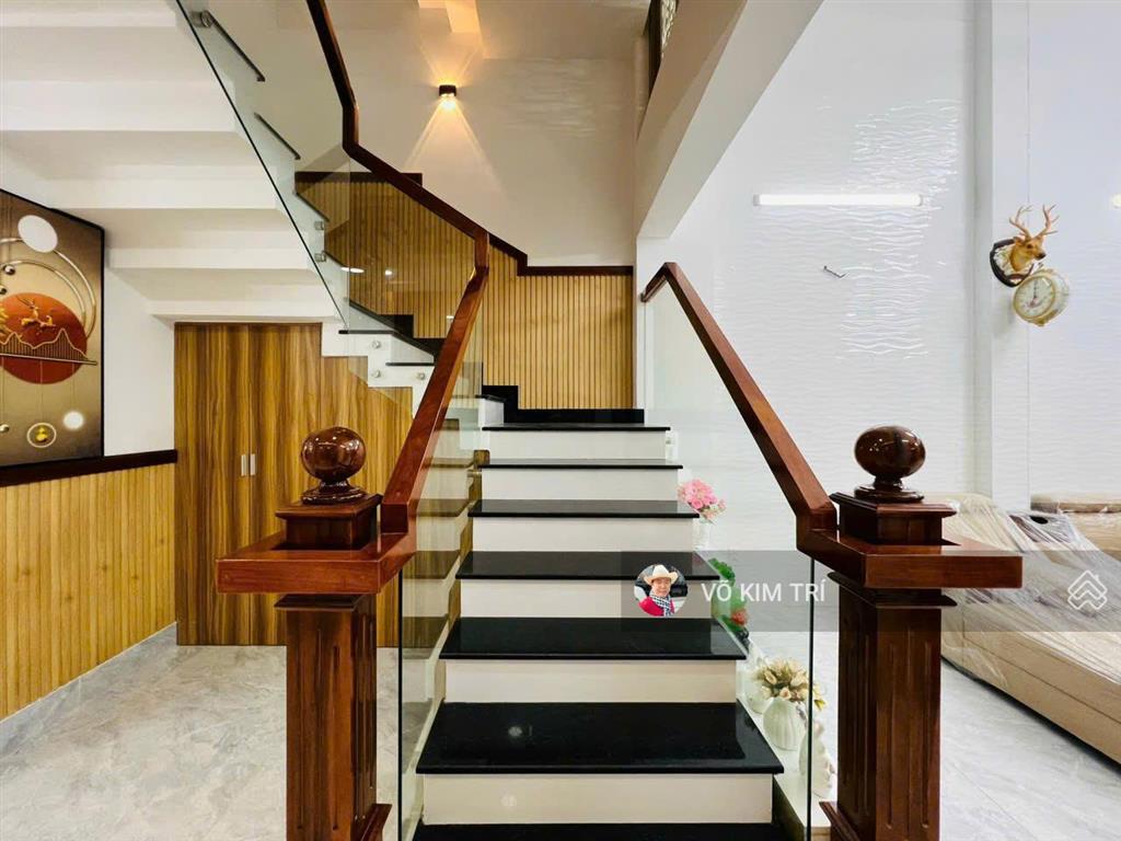 Gò vấp 5pn 6wc thang máy giá đầu tư 10 tỷ