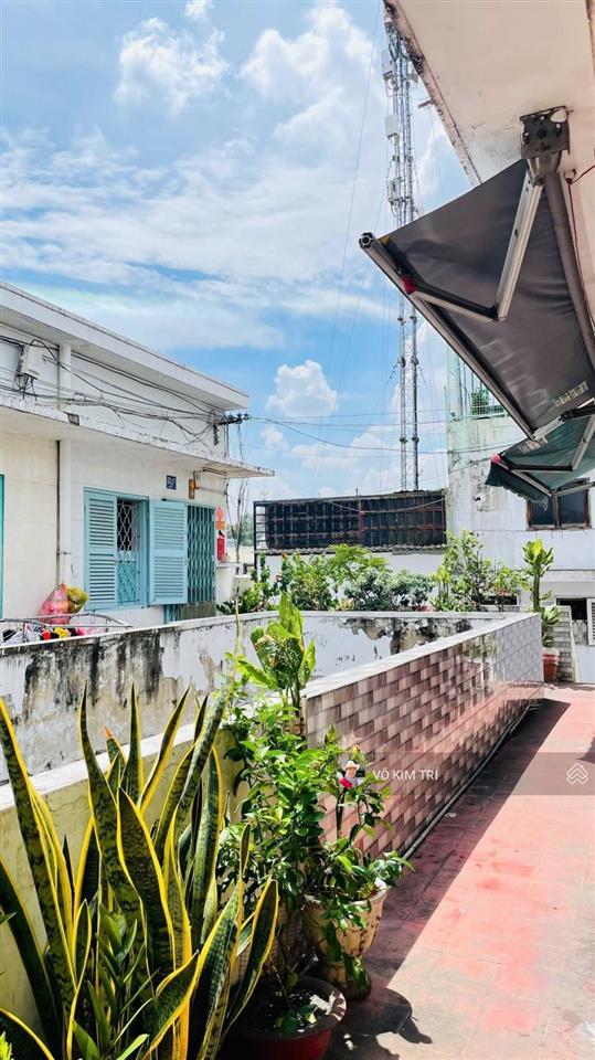 Quận 5  cc 671 nguyễn trãi dtsd 92m 2pn giá 2,39tỷ