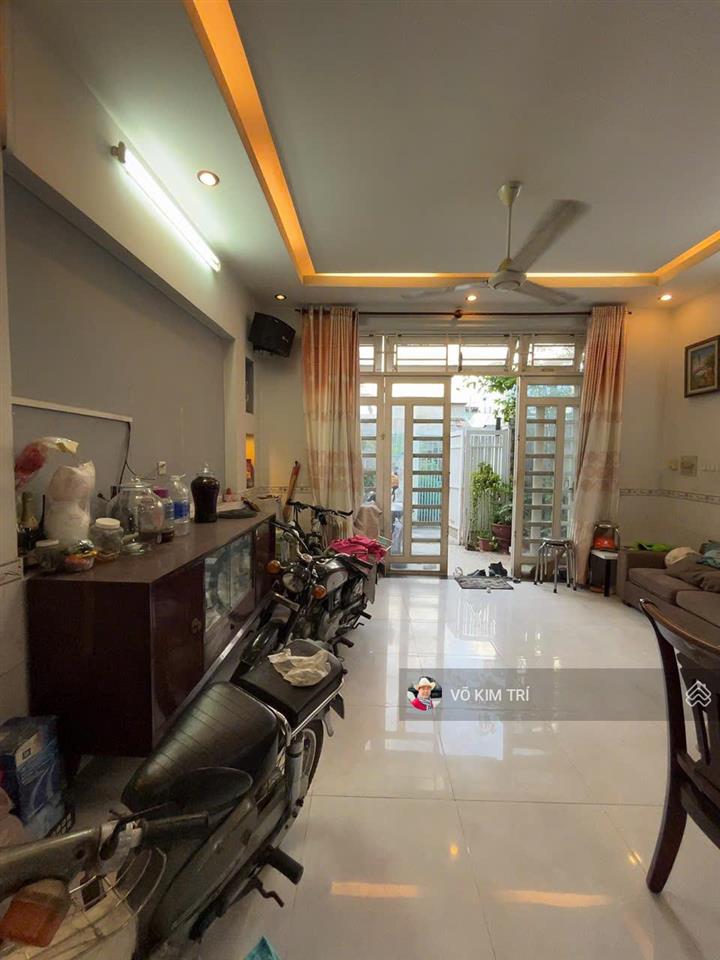Giá 5,3 tỷ nhà 2 tầng 80m shr 3pn 2wc khu hiếm người bán