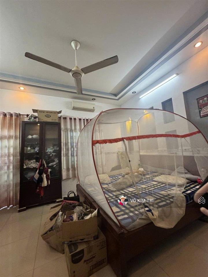 Giá 5,3 tỷ nhà 2 tầng 80m shr 3pn 2wc khu hiếm người bán
