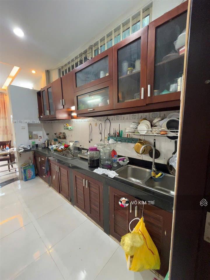 Giá 5,3 tỷ nhà 2 tầng 80m shr 3pn 2wc khu hiếm người bán