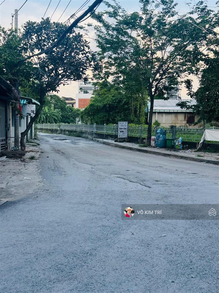 Giá 5,3 tỷ nhà 2 tầng 80m shr 3pn 2wc khu hiếm người bán