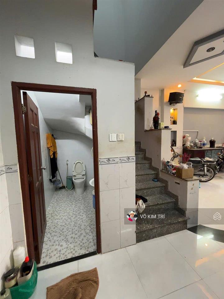 Giá 5,3 tỷ nhà 2 tầng 80m shr 3pn 2wc khu hiếm người bán