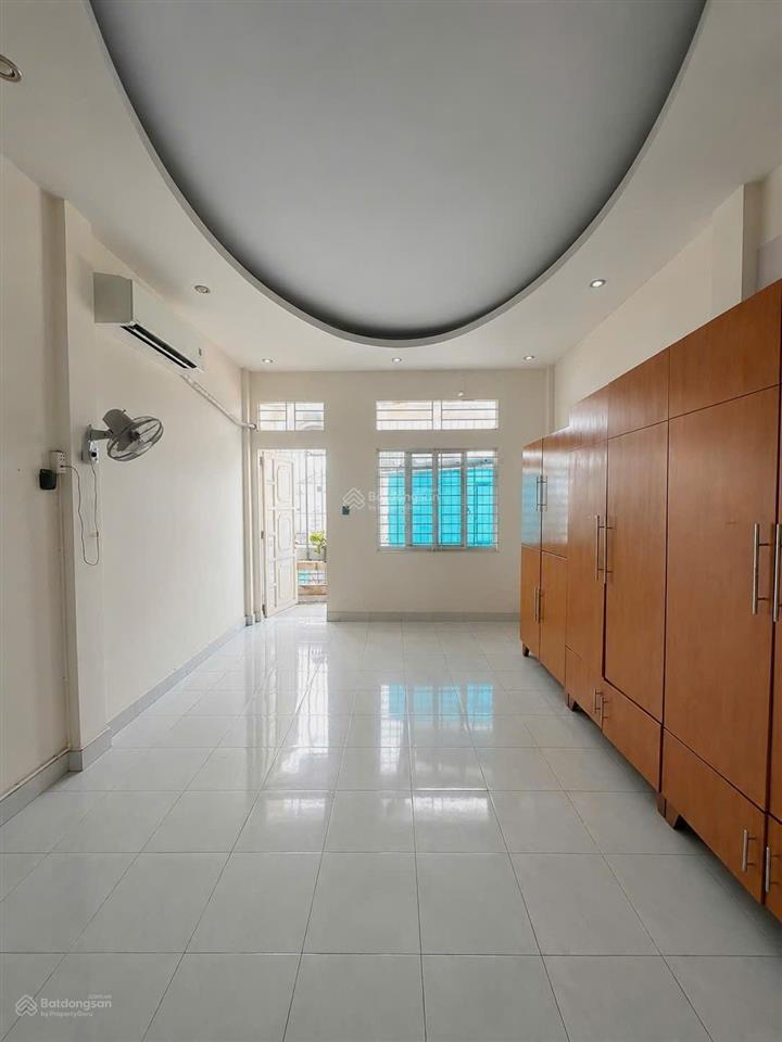 Giá 2,6 tỷ cc thanh niên 49m shr 2pn 1wc sát tuyến metro