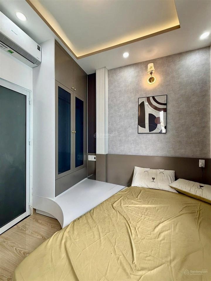 Giá 3,5 tỷ nhà 3 tầng shr 3pn 2wc mặt tiền kd ô tô đỗ ngày đêm