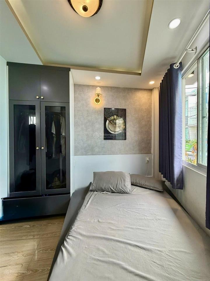Giá 3,5 tỷ nhà 3 tầng shr 3pn 2wc mặt tiền kd ô tô đỗ ngày đêm
