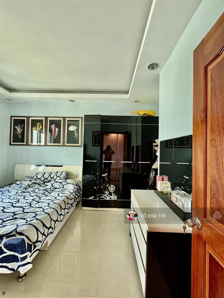 Giá 4,3 tỷ cc mỹ đức 62m shr full nội thất view landmark 81