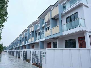 Chính chủ bán liền kề 125m2, hướng đông nam tại sapphire gems