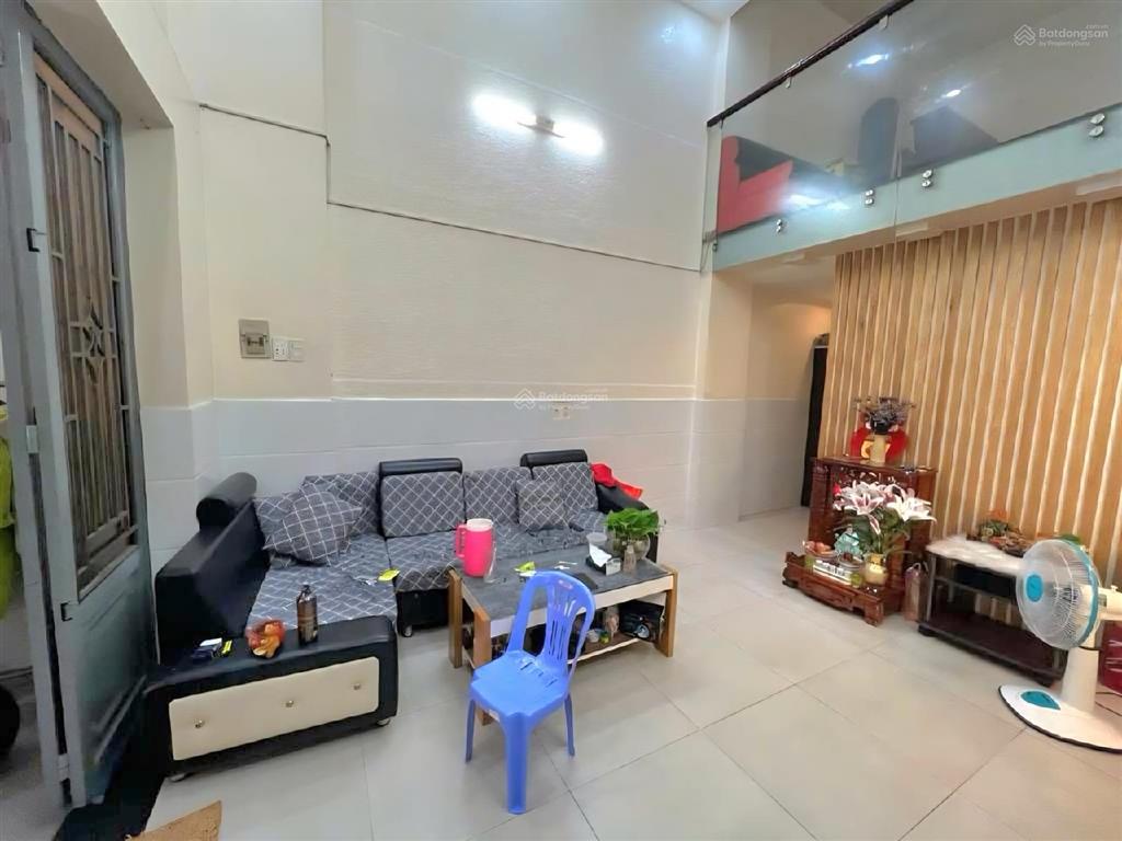 Bán nhà đẹp liền hương lộ 3  aeon mall tân phú  ( 4x18m )