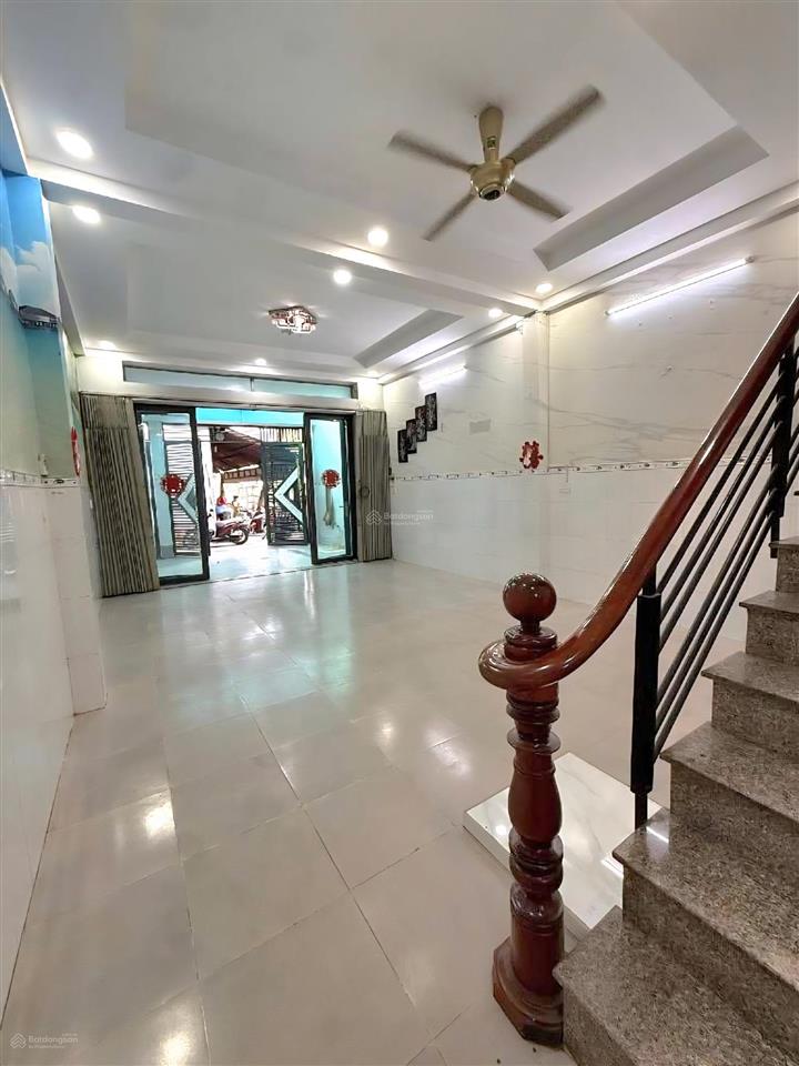 Mặt tiề.n cạnh lê trọng tấ.n  aeo.n maill tphu  kinh doanh  ( 5x18m )