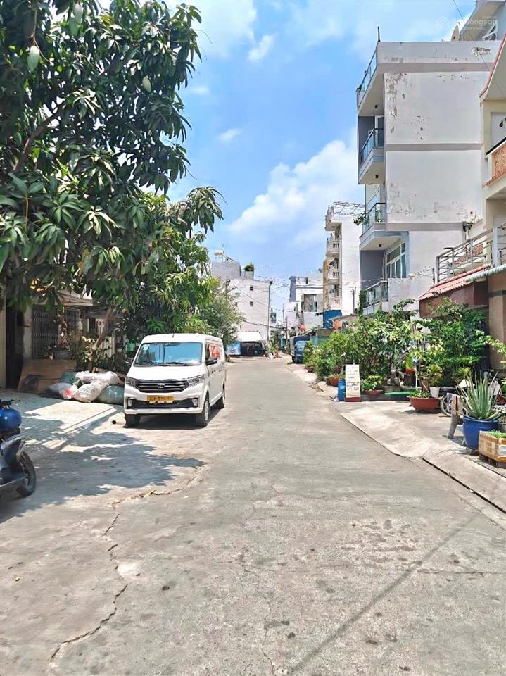 Bán nhà sát kinh dương vươn.g  vòng xoay  đường xe tải ( 4x22m )