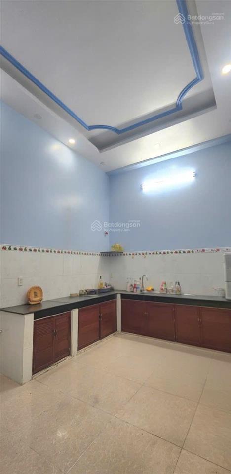 Bán nhà đẹp sát tỉn.h lộ 10  kh.u tê.n lử.a  ôtô vào ngủ  4pn  ( 5.2x21m )