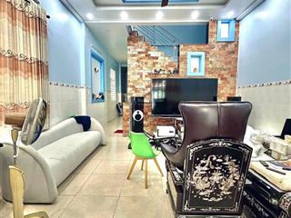 Bán nhà đẹp sát tỉn.h lộ 10  kh.u tê.n lử.a  ôtô vào ngủ  4pn  ( 5.2x21m )