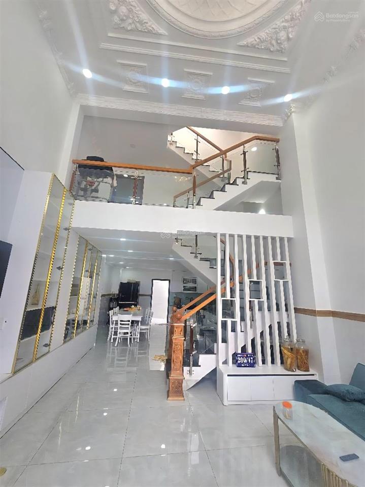 Bán nhà đẹp cạnh tâ.n kỳ tân quý  hẻm xe hơi  ( 5.2x14m )