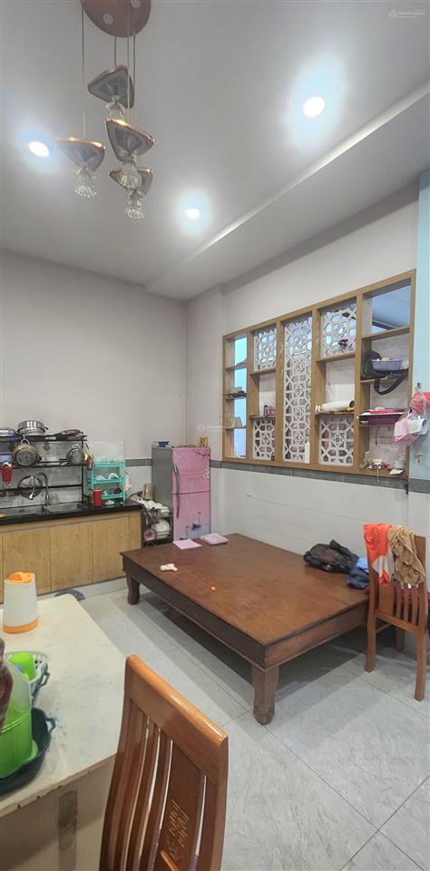 Bán nhà đẹp cạnh tâ.n kỳ tân quý  hẻm xe hơi  ( 5.6x16m )