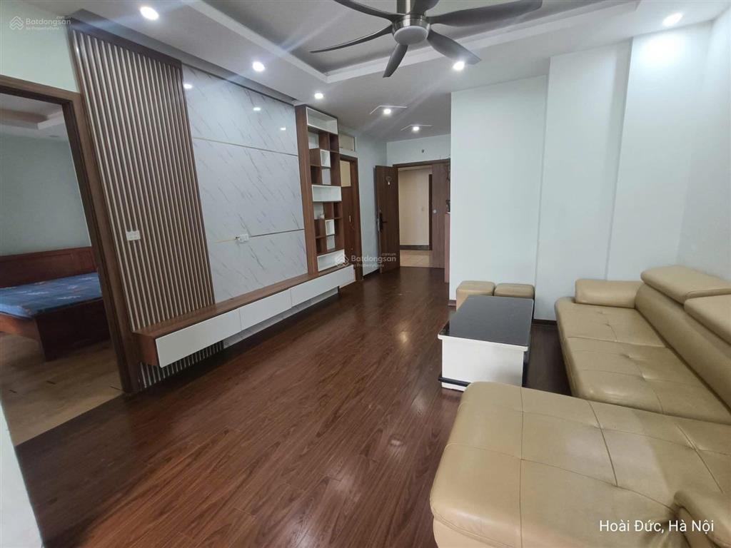 Chính chủ bán căn hộ 70m2  tầng trung  2,7x tỷ  chưa qua tay