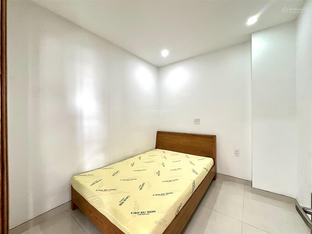 Cho thuê căn hộ cc mini 2pn 60m2 hầm xe thang máy bảo vệ ngay trục cmt8 công viên lê thị riêng