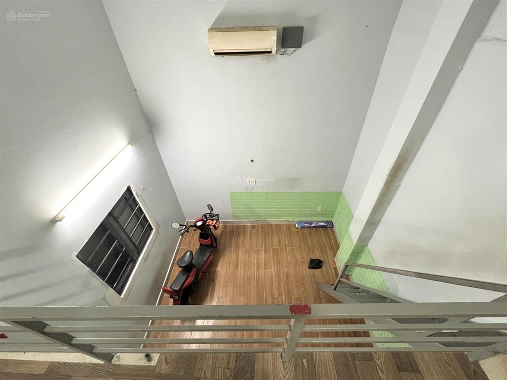 Cho thuê căn gác 40m2 trệt lầu 2wc nội thất cơ bản 4ng4xe đường 3/2 gần đh kinh tế ueh quận 10