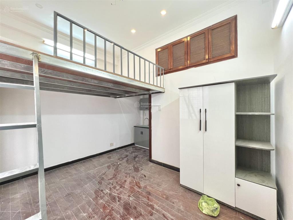 Cho thuê phòng gác cửa sổ thoáng 35m² 5ng3xe full nội thất new ngay sát đh kinh tế ueh quận 10