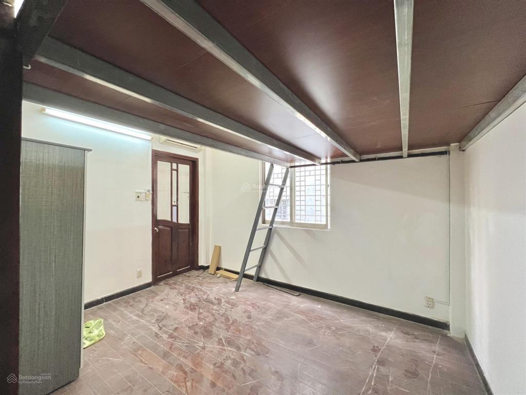 Cho thuê phòng gác cửa sổ thoáng 35m² 5ng3xe full nội thất new ngay sát đh kinh tế ueh quận 10