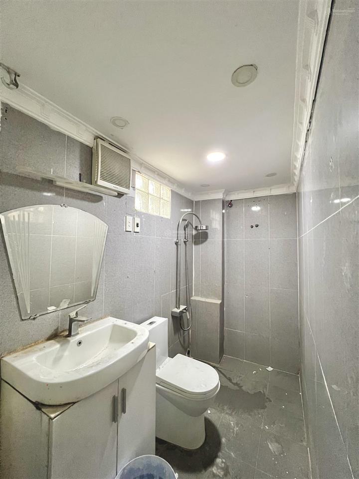 Cho thuê phòng gác cửa sổ thoáng 35m² 5ng3xe full nội thất new ngay sát đh kinh tế ueh quận 10