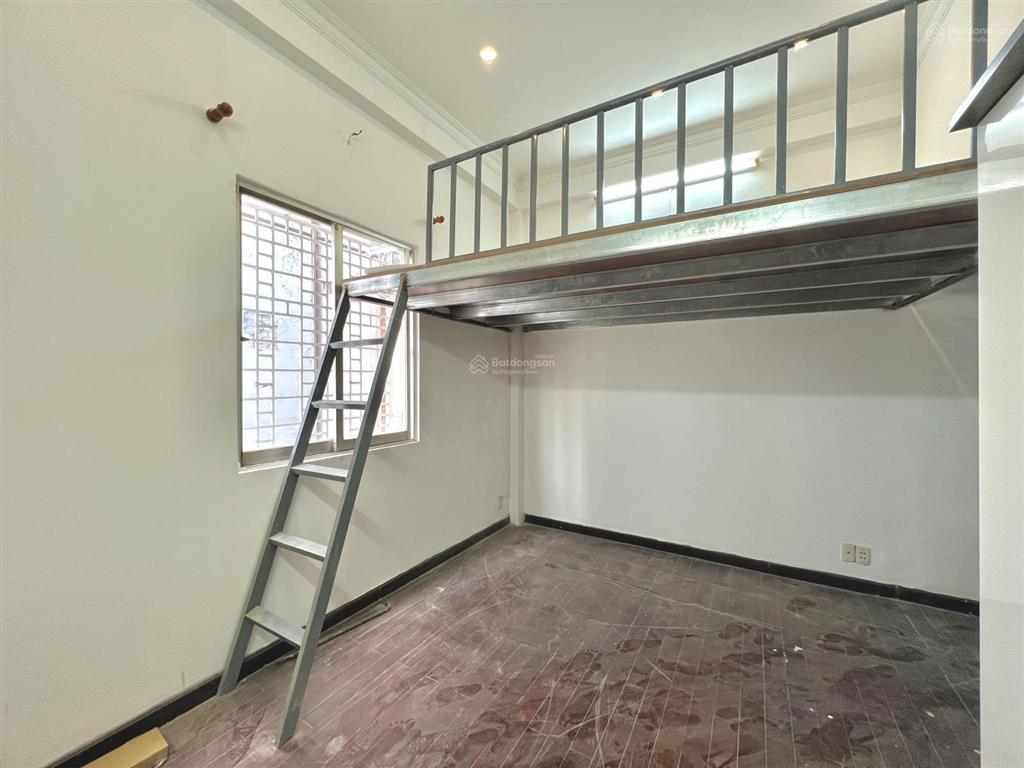Cho thuê phòng gác cửa sổ thoáng 35m² 5ng3xe full nội thất new ngay sát đh kinh tế ueh quận 10