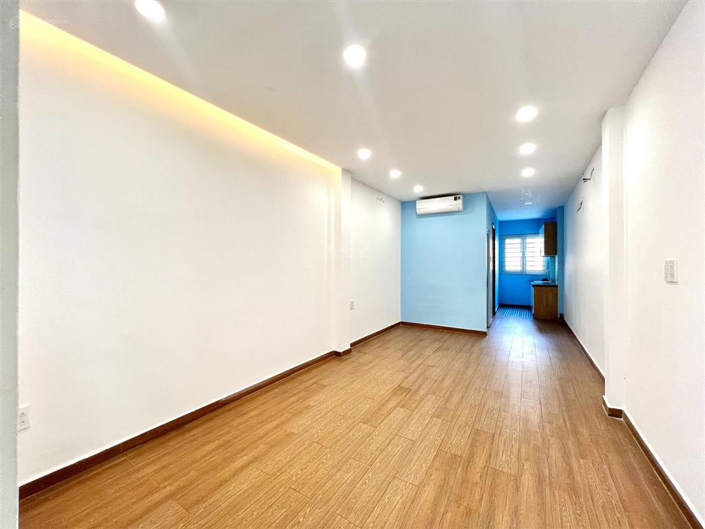 Căn hộ studio balcon 40m2 balcon lớn trống xa bếp tiện decor ngay chợ bàn cờ quận 3