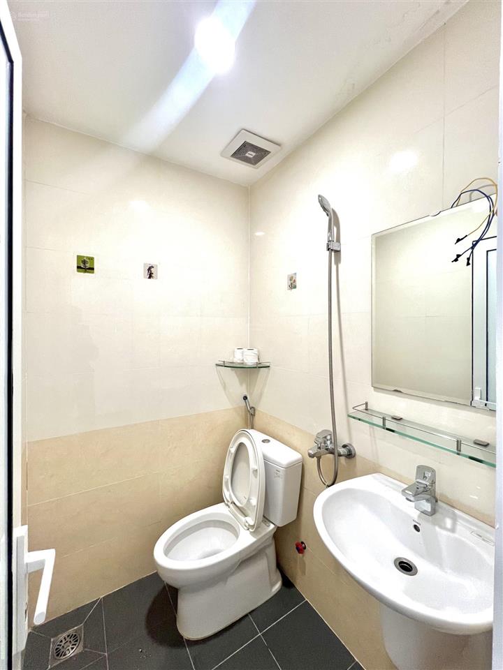 Căn hộ studio balcon 40m2 balcon lớn trống xa bếp tiện decor ngay chợ bàn cờ quận 3