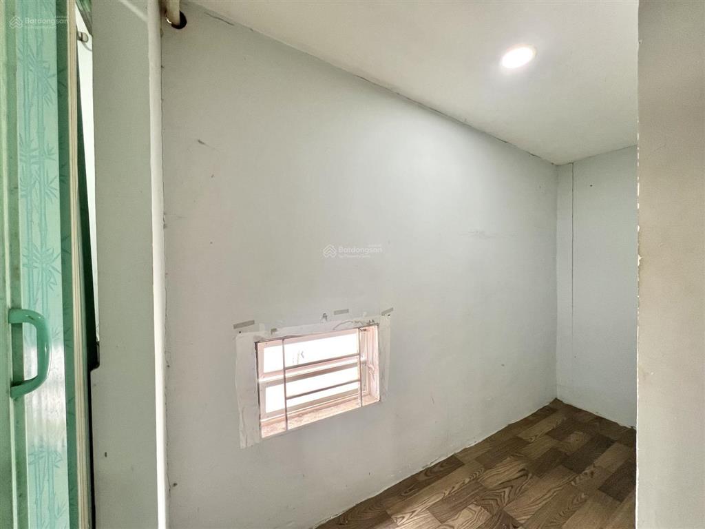 Cho thuê phòng gác trệt lầu cửa sổ 40m2 2wc có nội thất gác 1m9 ngay ba tháng hai q10