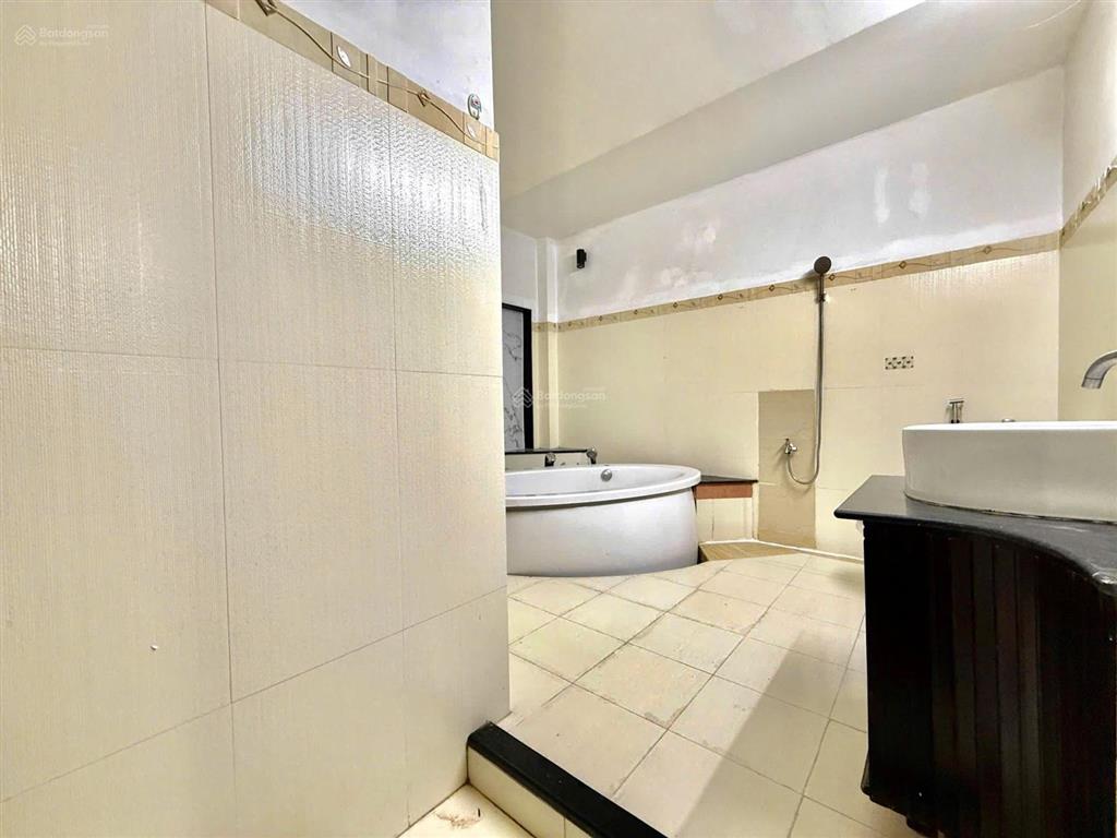 Cho thuê căn hộ 45m2  1 phòng ngủ tách bếp quận 10 có thang máy gần bách khoa đường lý thường kiệt