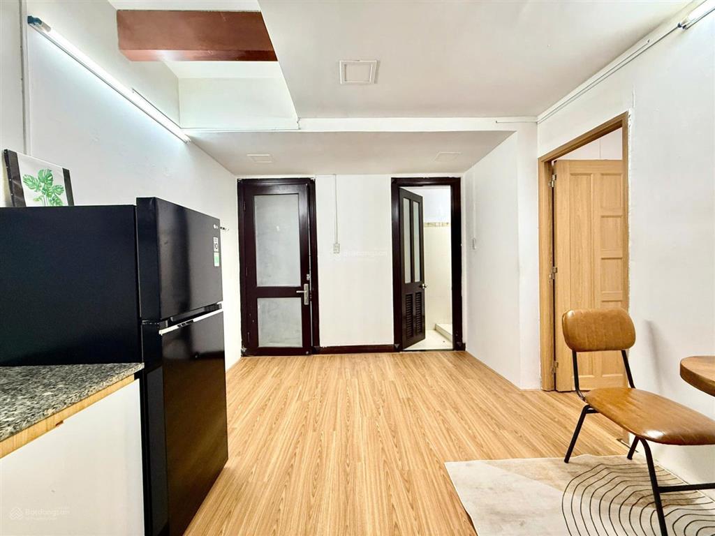 Cho thuê căn hộ 45m2  1 phòng ngủ tách bếp quận 10 có thang máy gần bách khoa đường lý thường kiệt