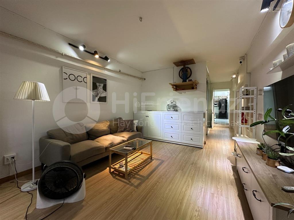 Chung cư cũ1pn tách bếp 50m2vintage phù hợp airbnbngay hoà hảo đh kinh tế ueh quận 10