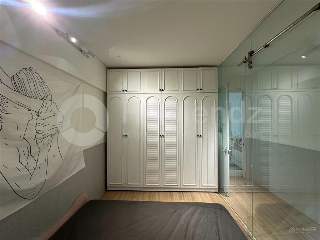 Chung cư cũ1pn tách bếp 50m2vintage phù hợp airbnbngay hoà hảo đh kinh tế ueh quận 10