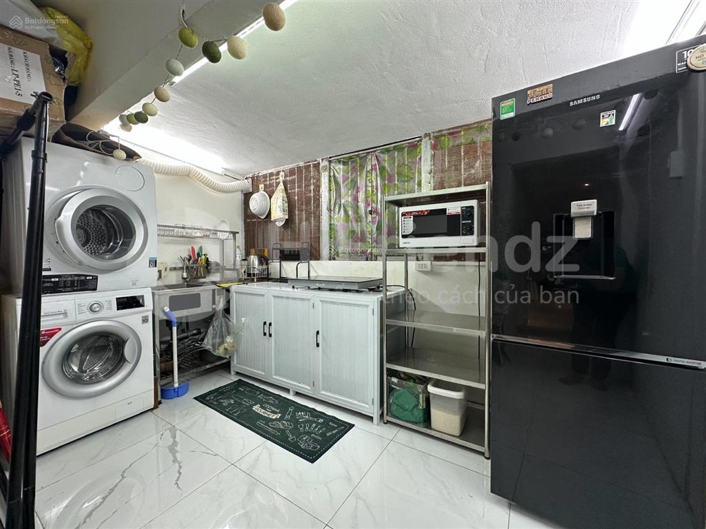 Chung cư cũ1pn tách bếp 50m2vintage phù hợp airbnbngay hoà hảo đh kinh tế ueh quận 10