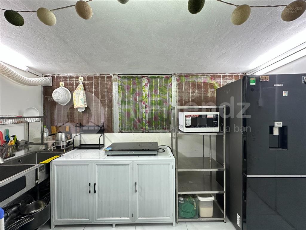 Chung cư cũ1pn tách bếp 50m2vintage phù hợp airbnbngay hoà hảo đh kinh tế ueh quận 10