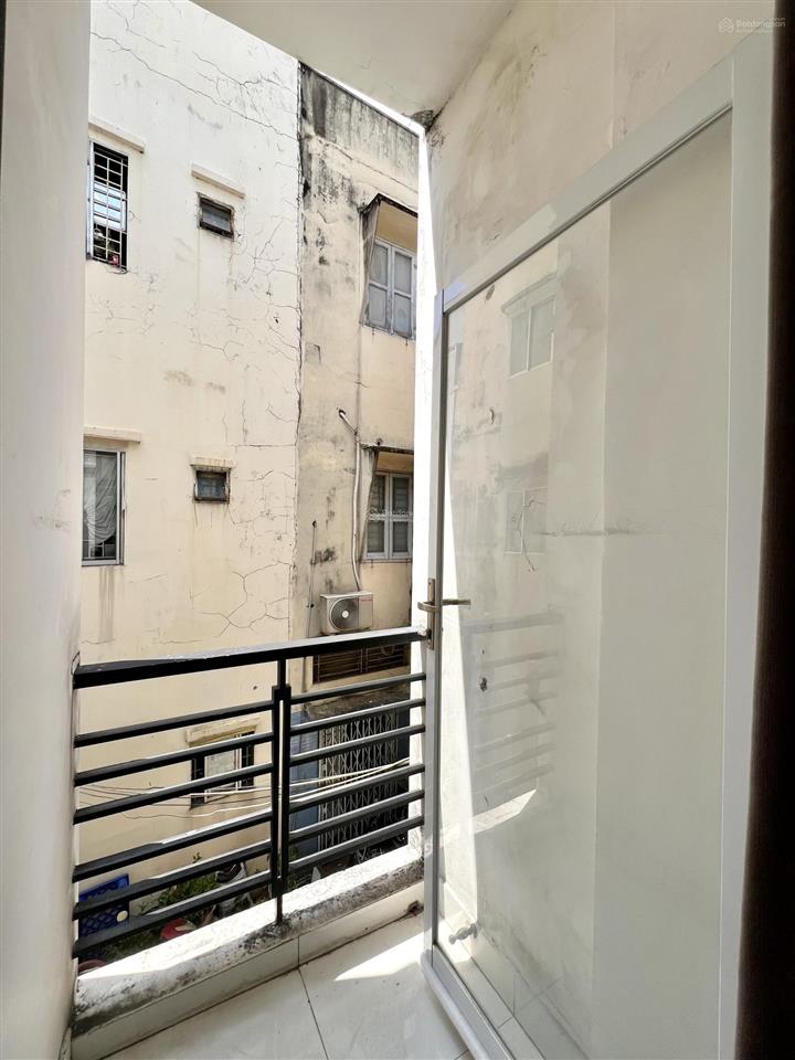 Cho thuê căn hộ balcony luxury 32m2 ngay điện biên phủ vòng xoay dân chủ toà nhà viettel quận 10