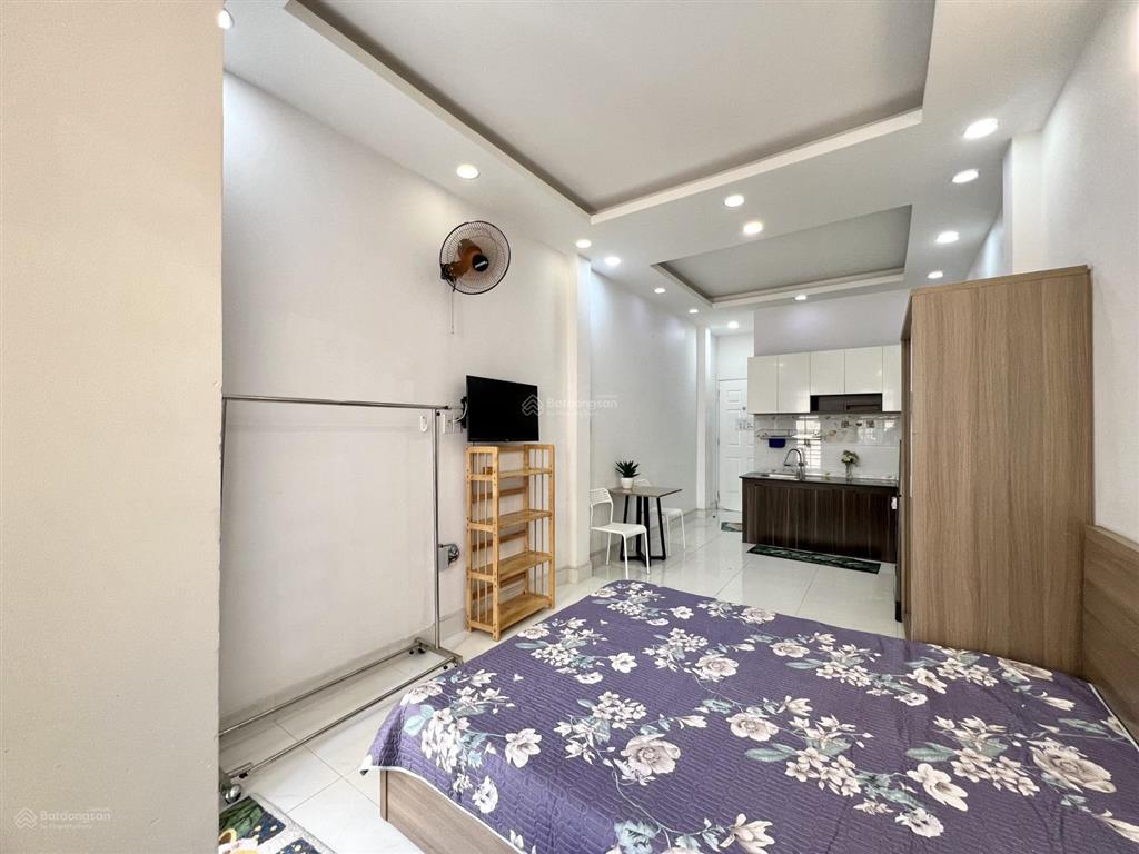 Cho thuê căn hộ balcony luxury 32m2 ngay điện biên phủ vòng xoay dân chủ toà nhà viettel quận 10